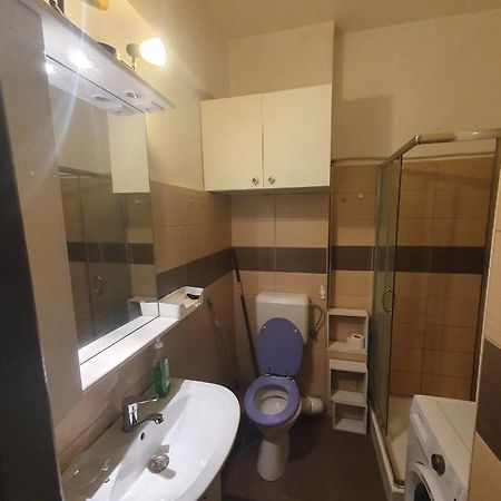 Cozy Studio In Center Bucharest Apartment Bagian luar foto
