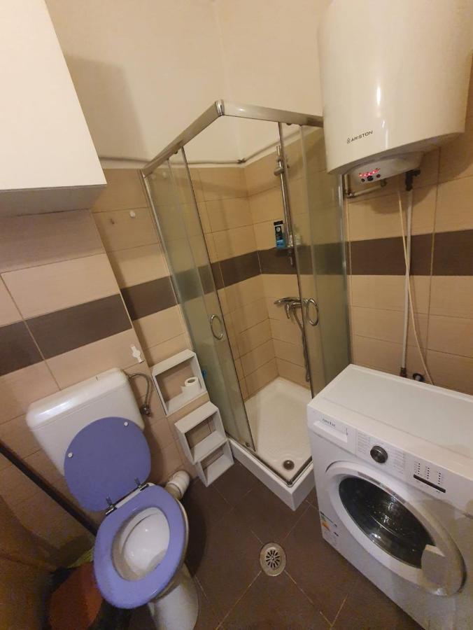 Cozy Studio In Center Bucharest Apartment Bagian luar foto